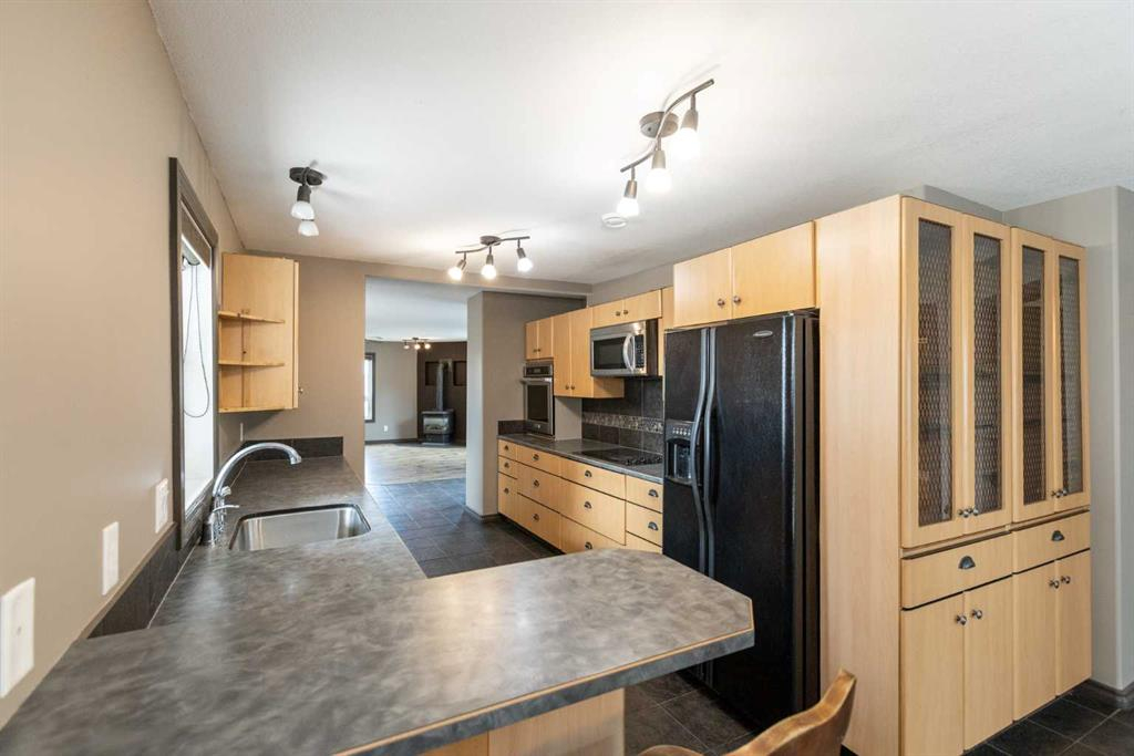 34156 Range Road 270, Rural Red Deer County, Alberta, T0M 1X0 (100023541)