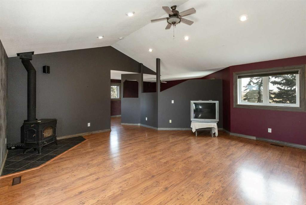 34156 Range Road 270, Rural Red Deer County, Alberta, T0M 1X0 (100023541)