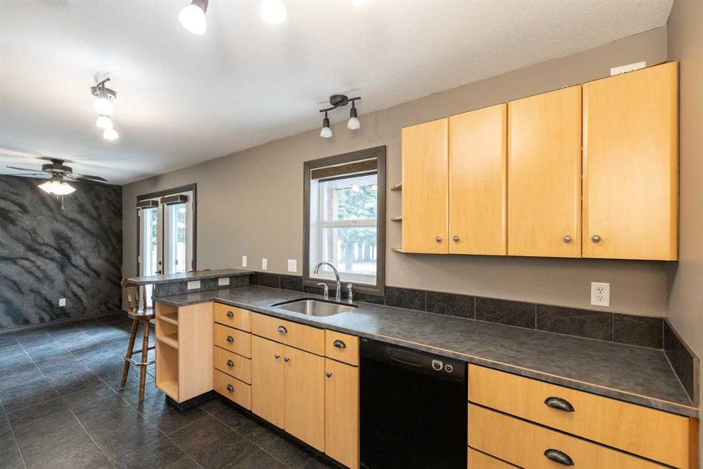 34156 Range Road 270, Rural Red Deer County, Alberta, T0M 1X0 (100023541)