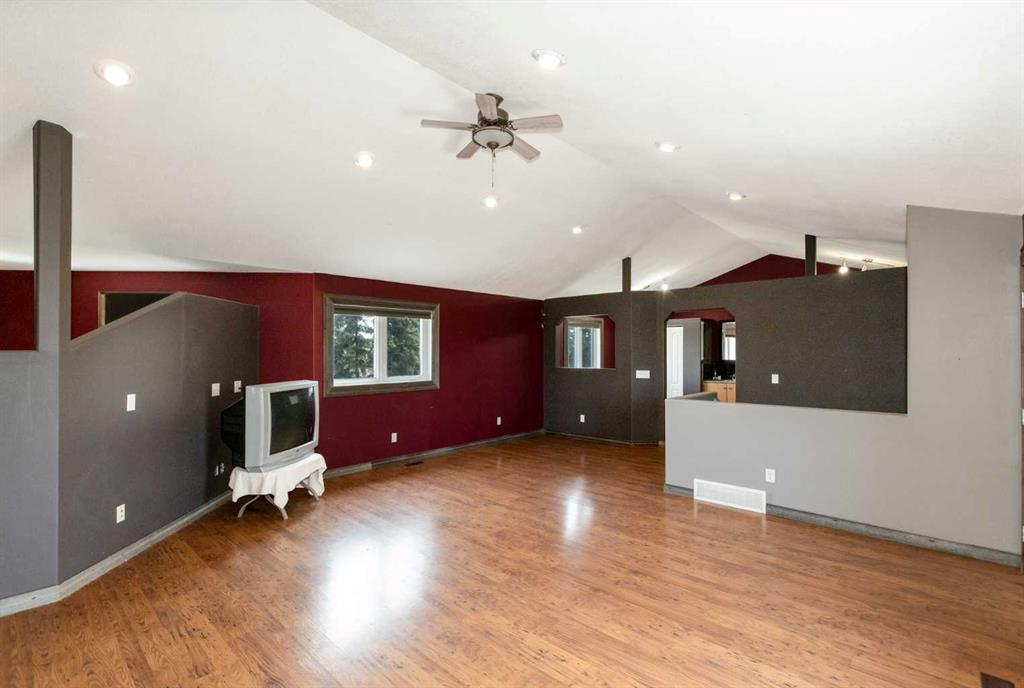 34156 Range Road 270, Rural Red Deer County, Alberta, T0M 1X0 (100023541)