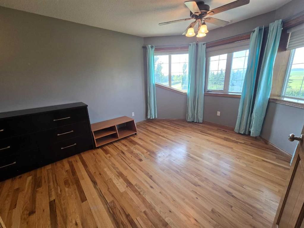 28244 Highway 590, Rural Red Deer County, Alberta, T4G 0E6 (102954960)