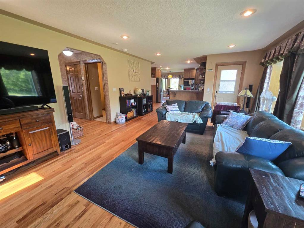 28244 Highway 590, Rural Red Deer County, Alberta, T4G 0E6 (102954960)