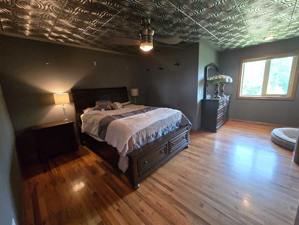 28244 Highway 590, Rural Red Deer County, Alberta, T4G 0E6 (102954960)