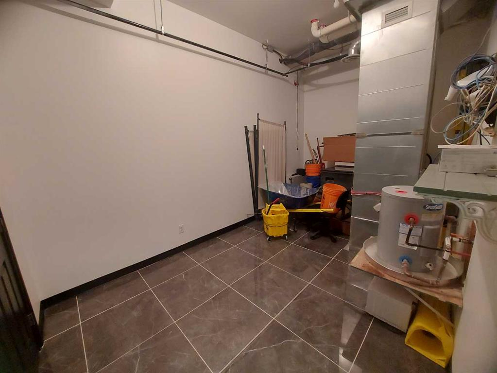 1-4418 50 Avenue, Red Deer, Alberta, T4N 3Z6 (103432122)