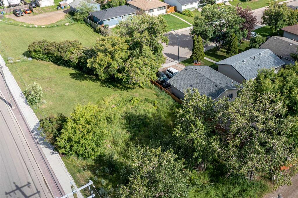 5303 60 Street, Red Deer, Alberta, T4N 5J6 (103942914)