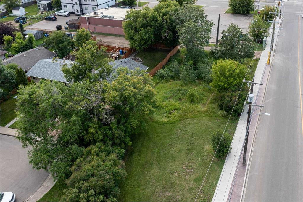 5303 60 Street, Red Deer, Alberta, T4N 5J6 (103942914)