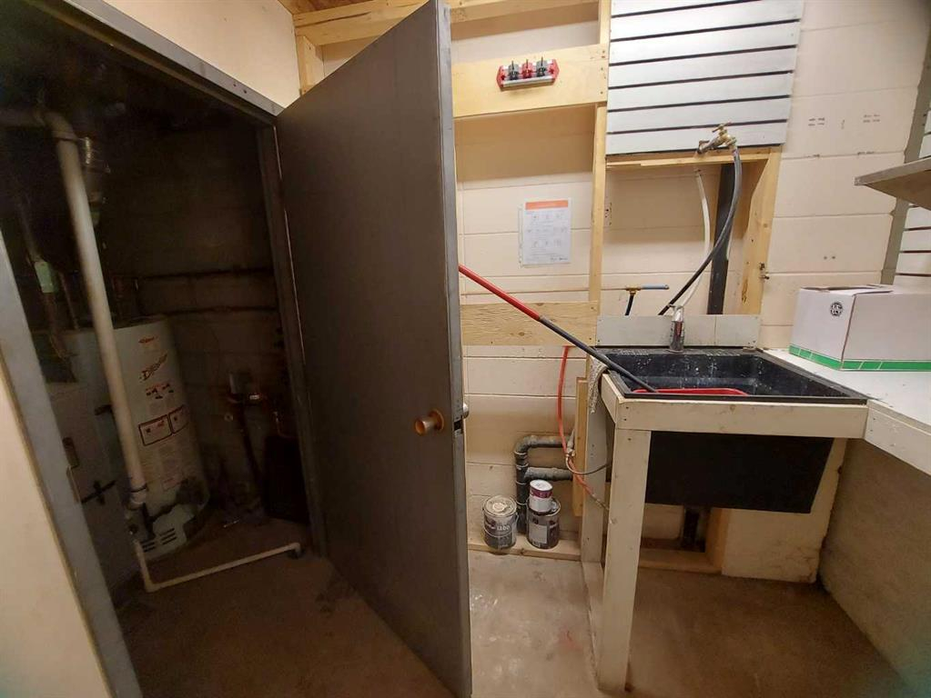 5912 54 Avenue, Red Deer, Alberta, T4N 4M7 (104186161)