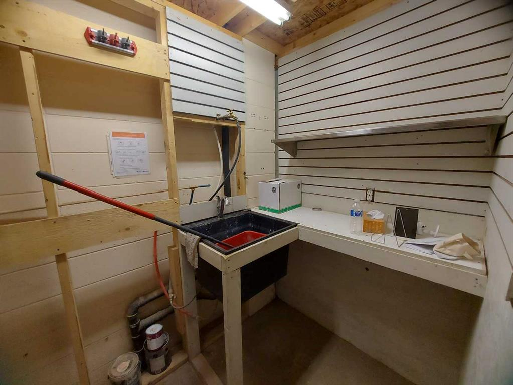 5912 54 Avenue, Red Deer, Alberta, T4N 4M7 (104540970)