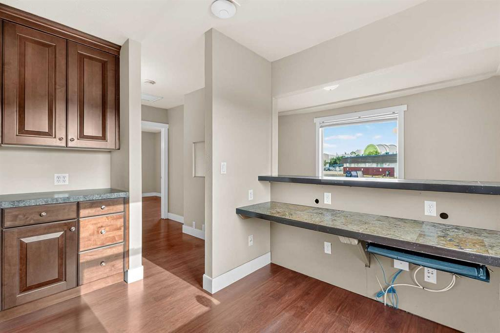 4926 45 Street, Red Deer, Alberta, T4N 1K6 (104749541)