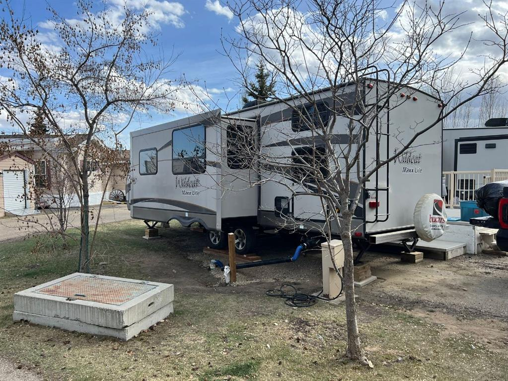 2040-25054 South Pine Lake Road, Rural Red Deer County, Alberta, T0M1R0 (104758964)