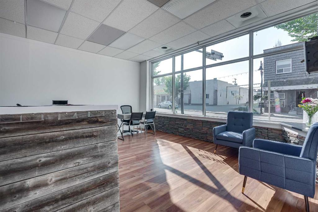 5036 50 Street, Innisfail, Alberta, T4G 1S7 (105198238)