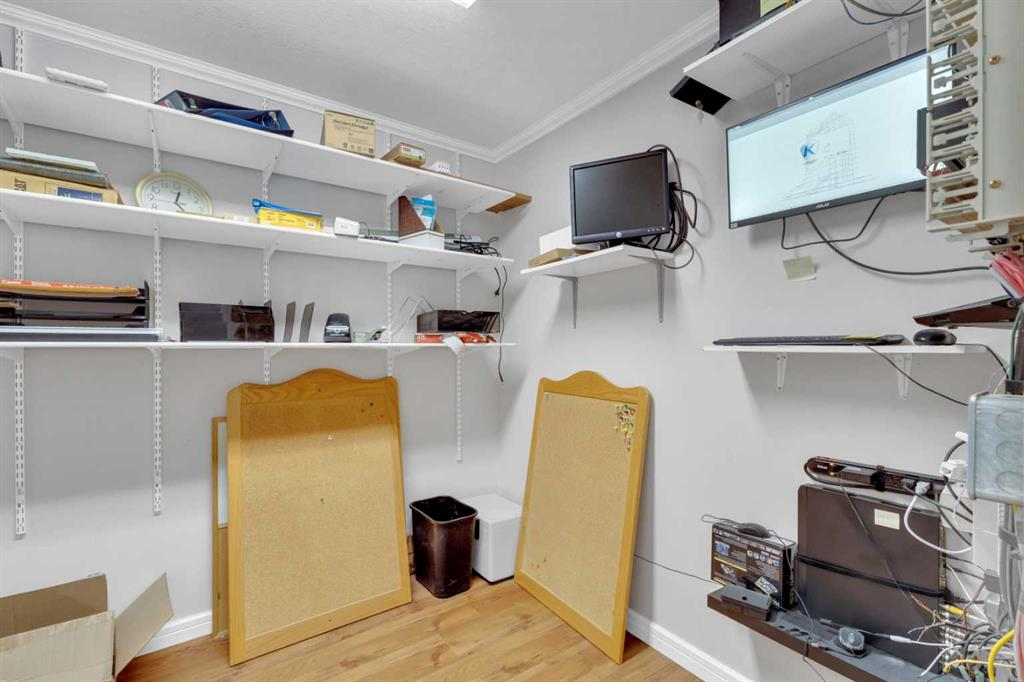 4212 Hewlett Drive, Rural Red Deer County, Alberta, T4S 2B3 (105199707)