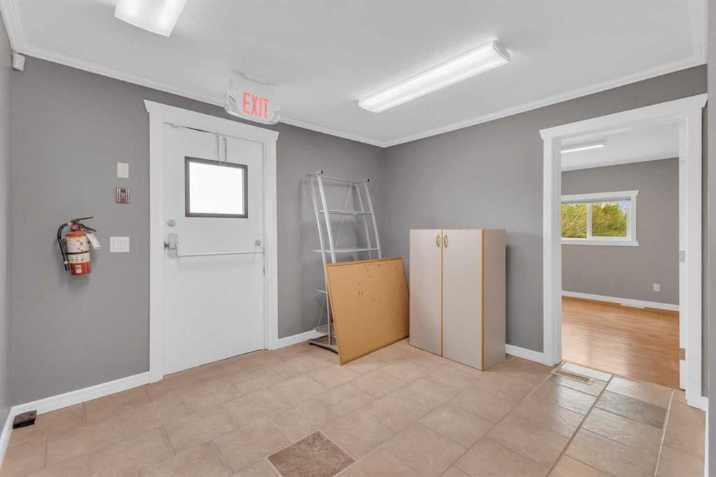 4212 Hewlett Drive, Rural Red Deer County, Alberta, T4S 2B3 (105199707)