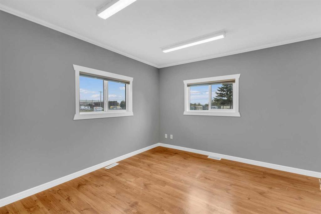 4212 Hewlett Drive, Rural Red Deer County, Alberta, T4S 2M4 (105199707)