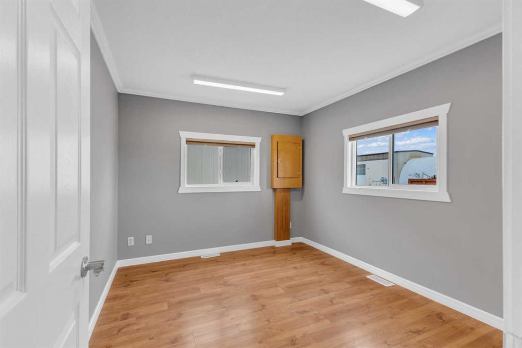 4212 Hewlett Drive, Rural Red Deer County, Alberta, T4S 2M4 (105199707)