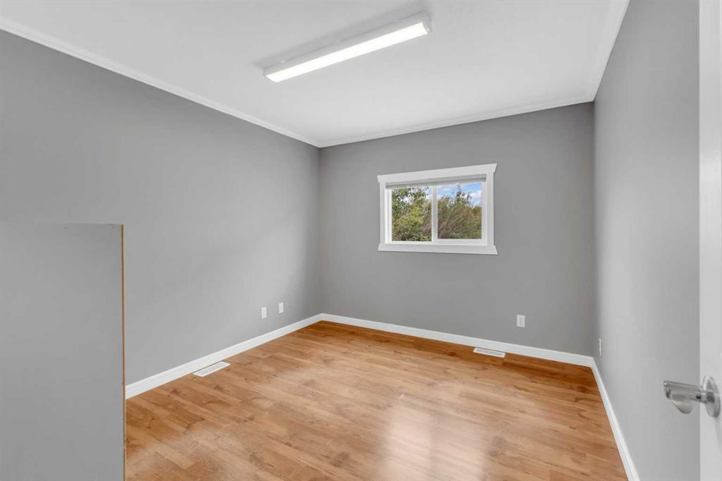 4212 Hewlett Drive, Rural Red Deer County, Alberta, T4S 2M4 (105199707)