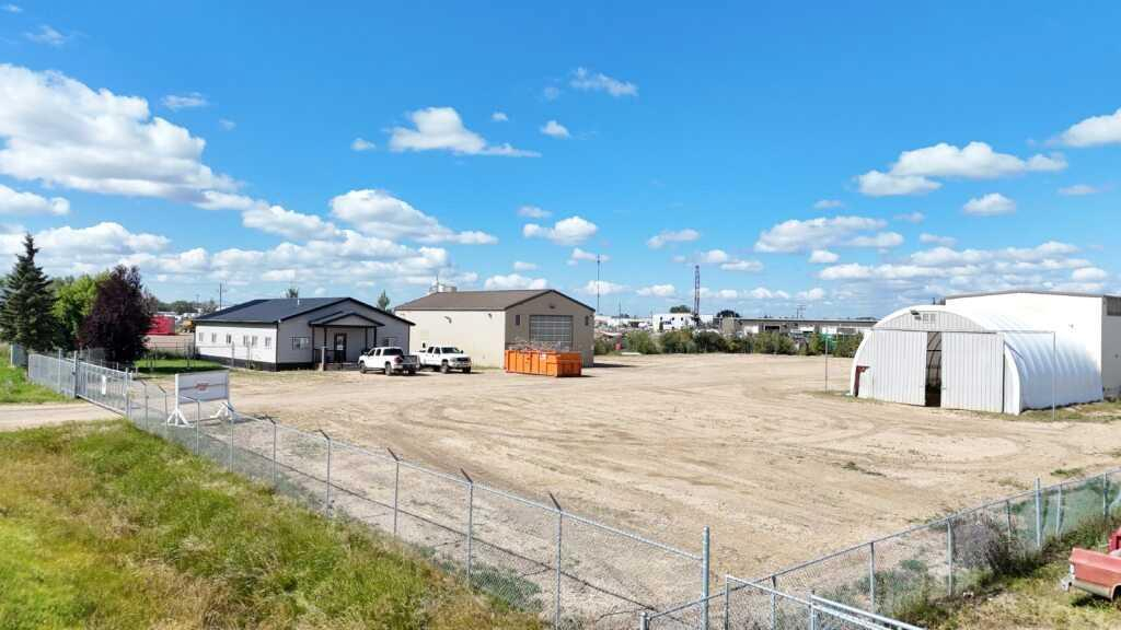 4212 Hewlett Drive, Rural Red Deer County, Alberta, T4S 2M4 (105199707)