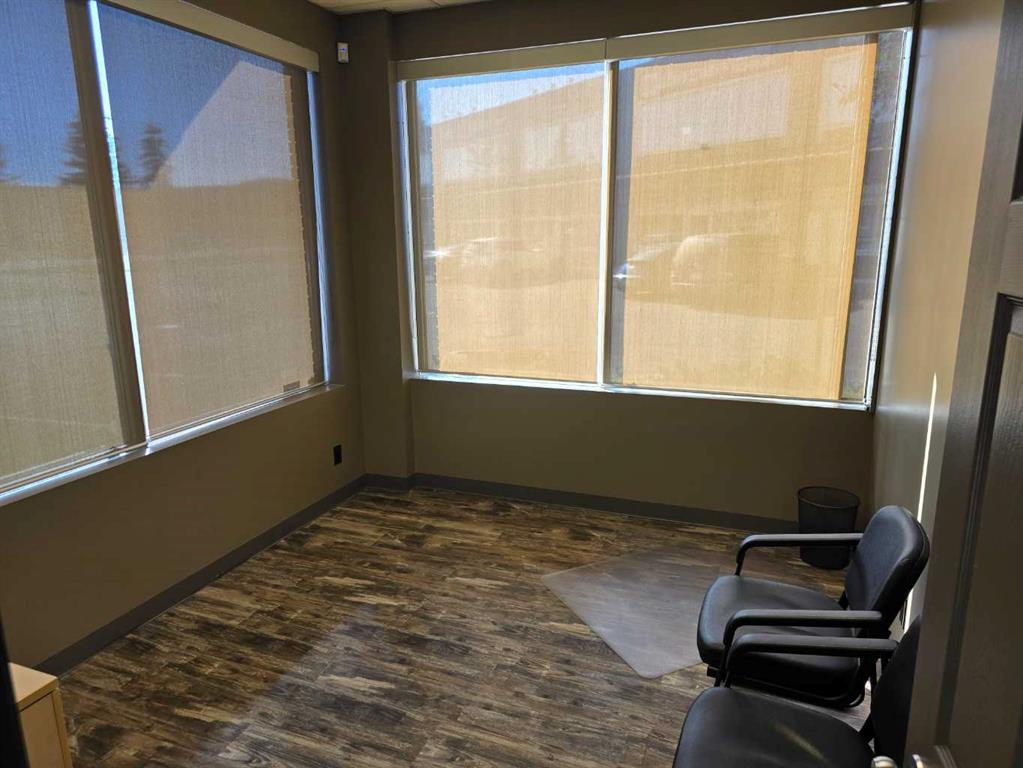 1-5108 52 Street, Red Deer, Alberta, T4N 6Y4 (105297616)