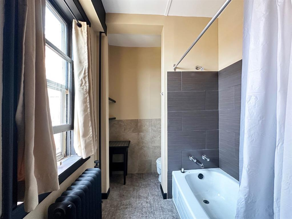 5078 50 Street, Camrose, Alberta, T2V 1R2 (105361398)