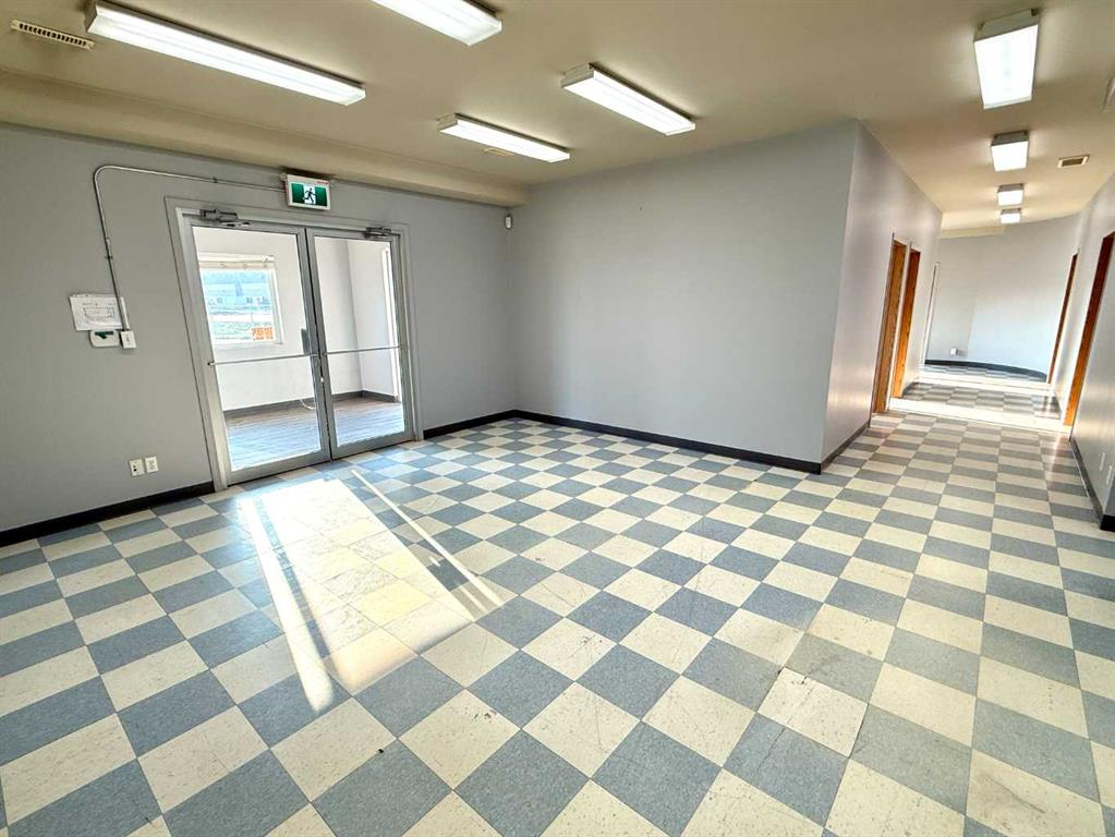 8 Van Der Horn Way, Rural Red Deer County, Alberta, T4S 2M4 (105393519)