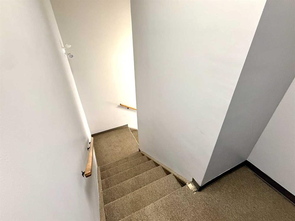 8 Van Der Horn Way, Rural Red Deer County, Alberta, T4S 2M4 (105393519)