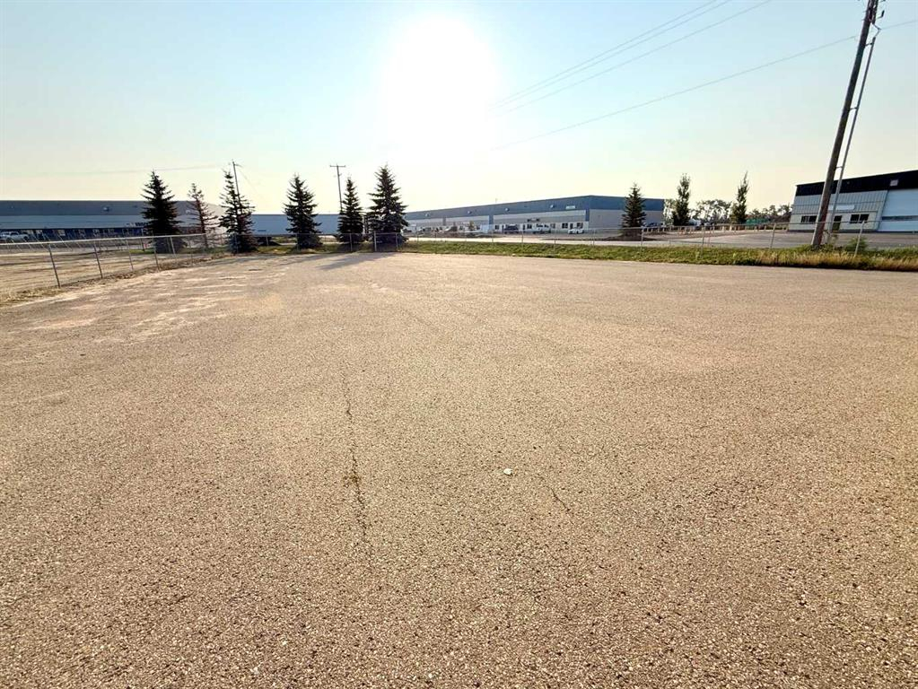 8 Van Der Horn Way, Rural Red Deer County, Alberta, T4S 2M4 (105393519)