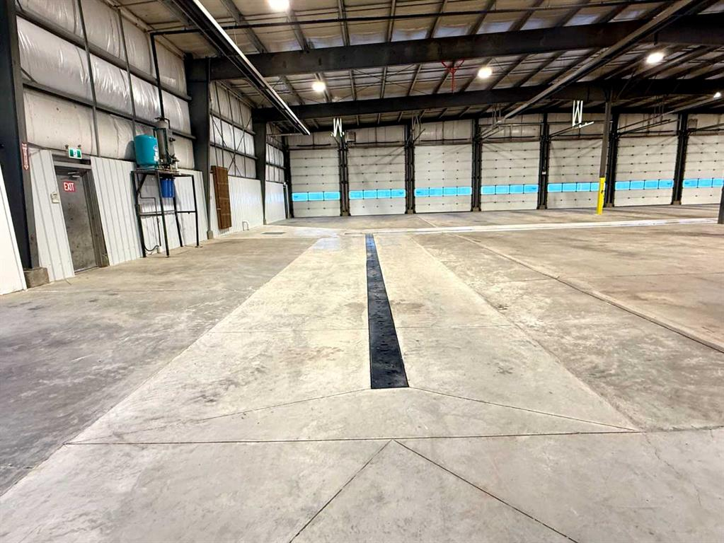 8 Van Der Horn Way, Rural Red Deer County, Alberta, T4S 2M4 (105393519)