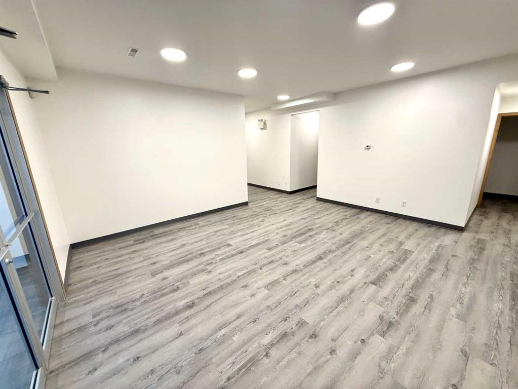 8 Van Der Horn Way, Rural Red Deer County, Alberta, T4S 2M4 (105393519)