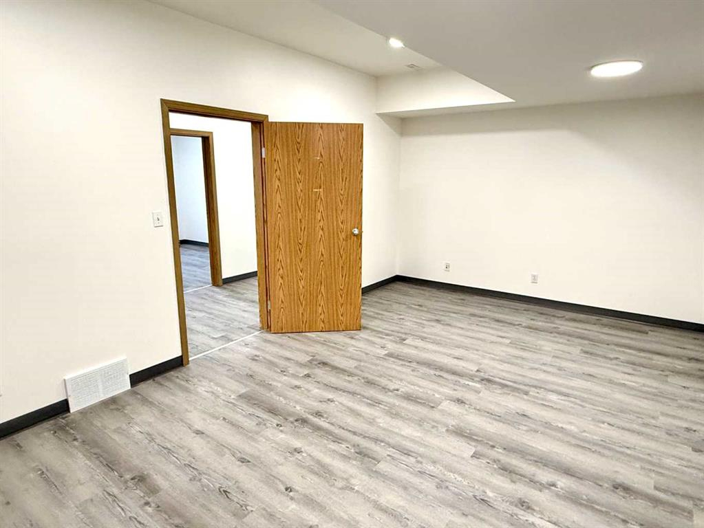 8 Van Der Horn Way, Rural Red Deer County, Alberta, T4S 2M4 (105393519)