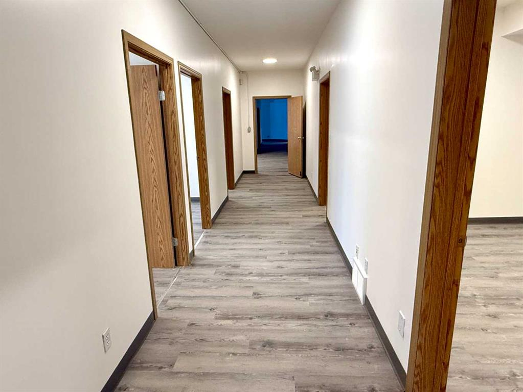 8 Van Der Horn Way, Rural Red Deer County, Alberta, T4S 2M4 (105393519)