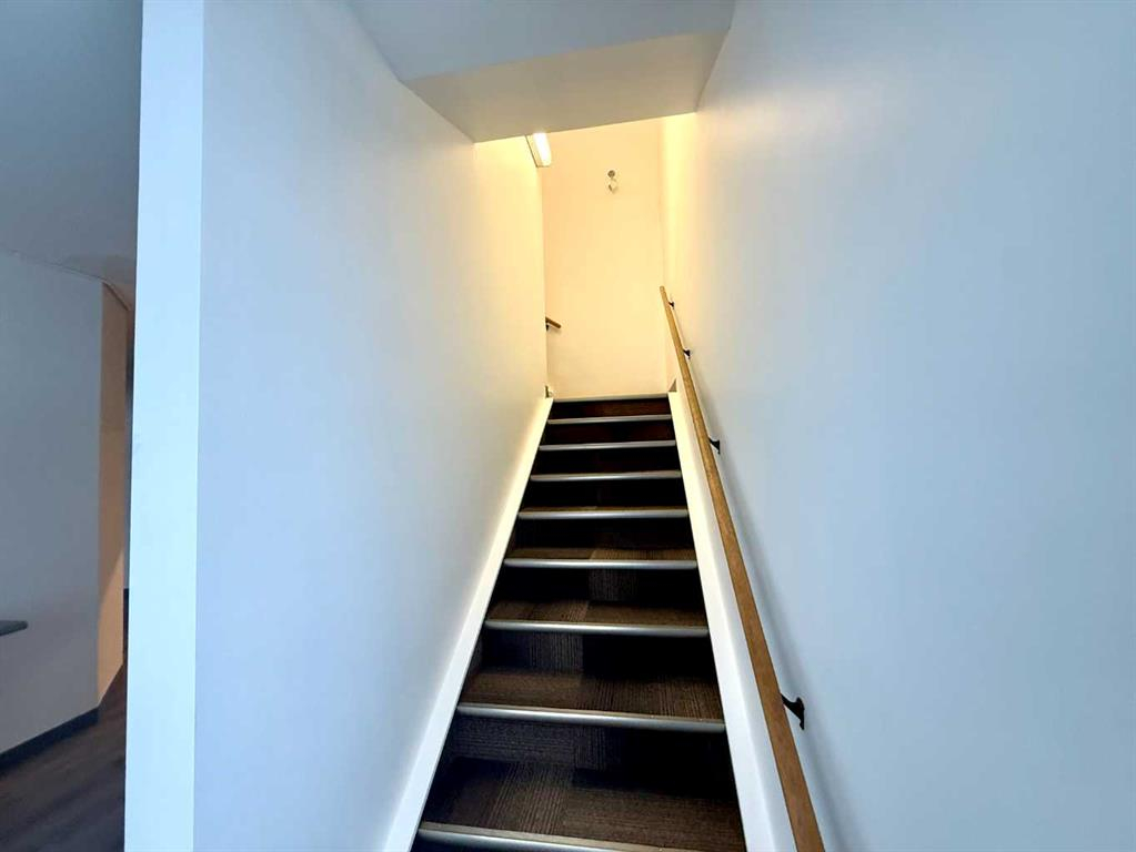 8 Van Der Horn Way, Rural Red Deer County, Alberta, T4S 2M4 (105393519)