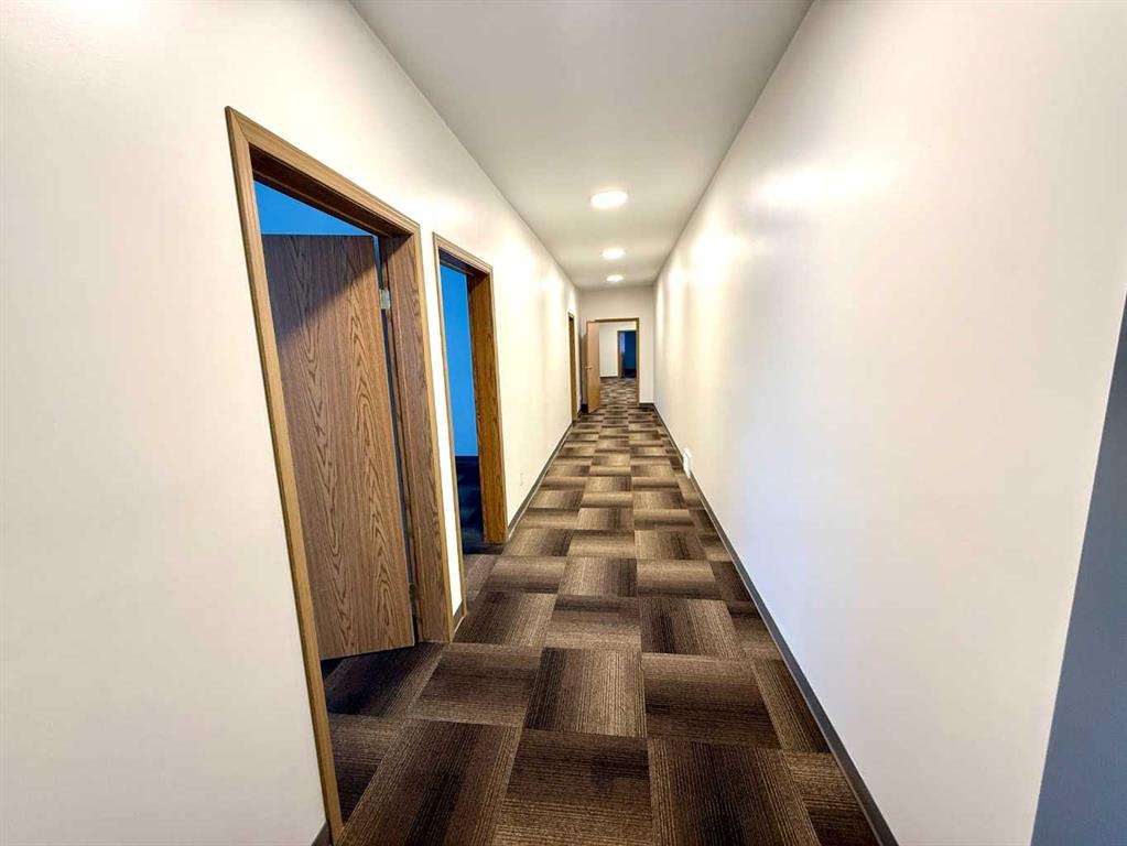 8 Van Der Horn Way, Rural Red Deer County, Alberta, T4S 2M4 (105393519)