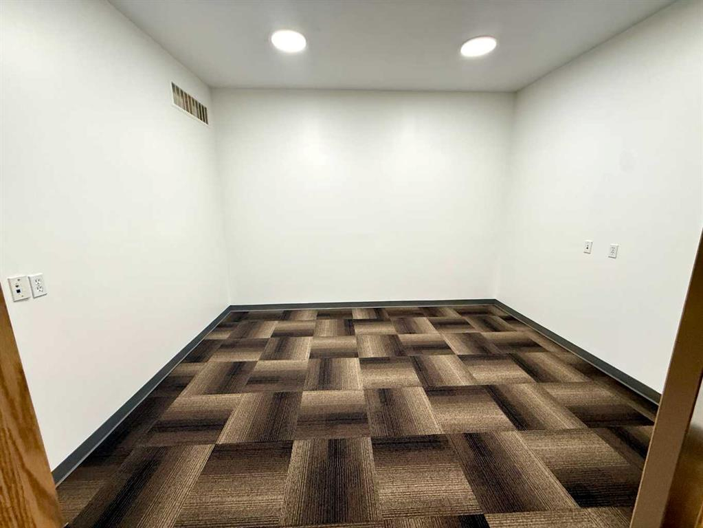 8 Van Der Horn Way, Rural Red Deer County, Alberta, T4S 2M4 (105393519)