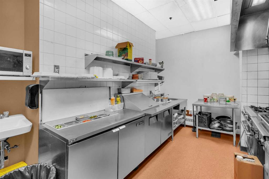 104-4909 49 Street, Red Deer, Alberta, T4B 1V1 (105399482)