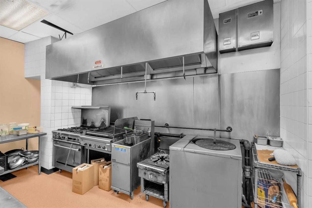 104-4909 49 Street, Red Deer, Alberta, T4B 1V1 (105399482)