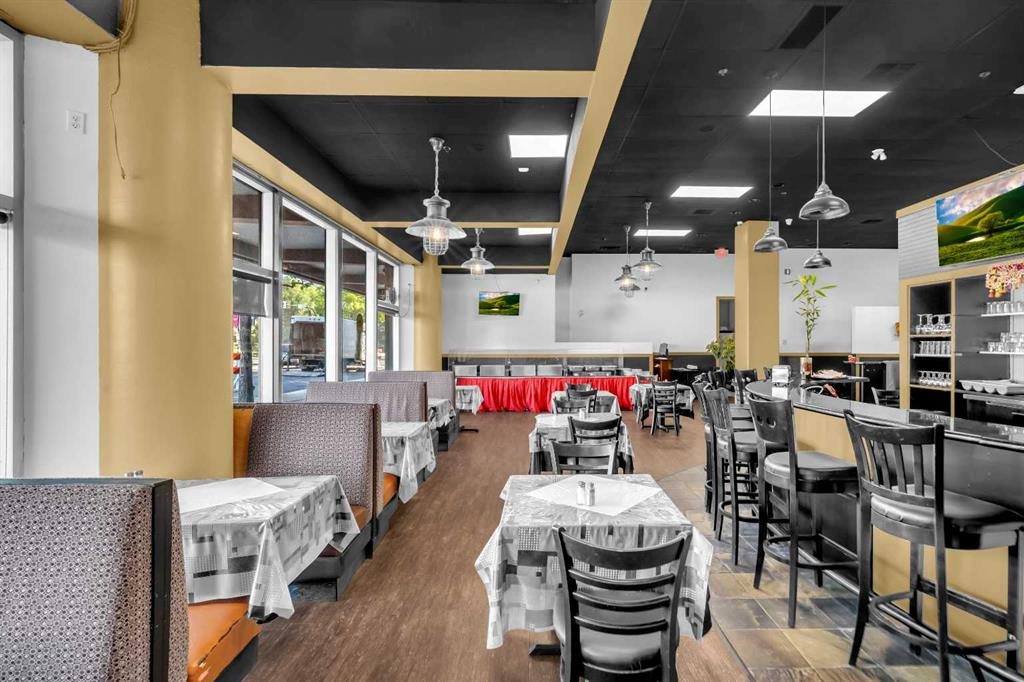 104-4909 49 Street, Red Deer, Alberta, T4B 1V1 (105399482)