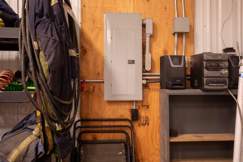 3021 Township Road 400, Rural Lacombe County, Alberta, T0M 0X0 (105506373)