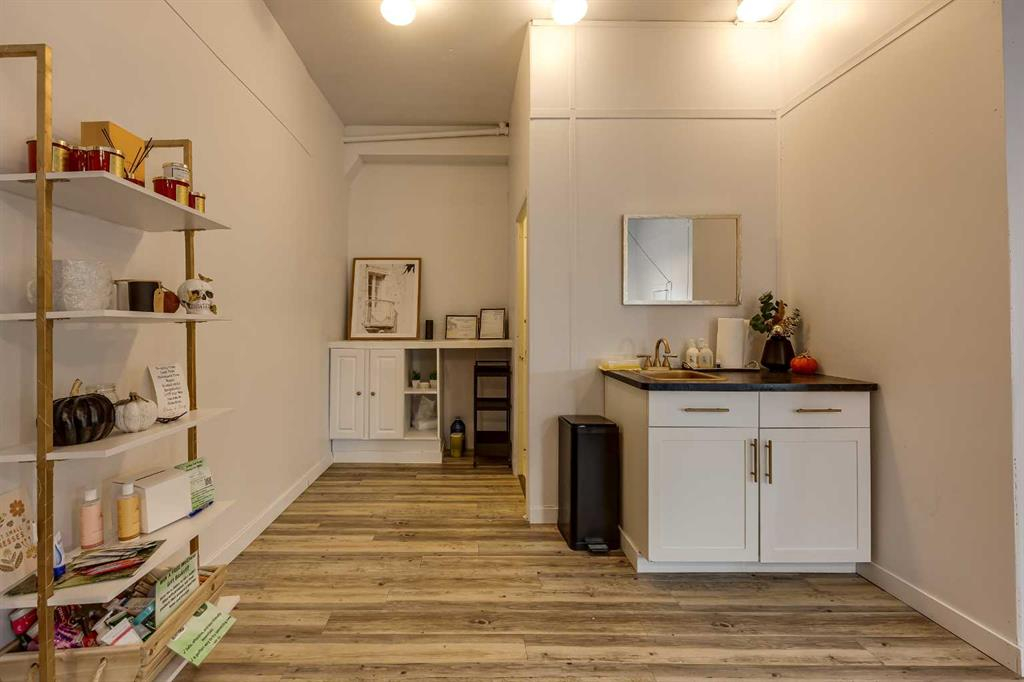 5101 50 Avenue, Red Deer, Alberta, T4N 4B3 (105608949)