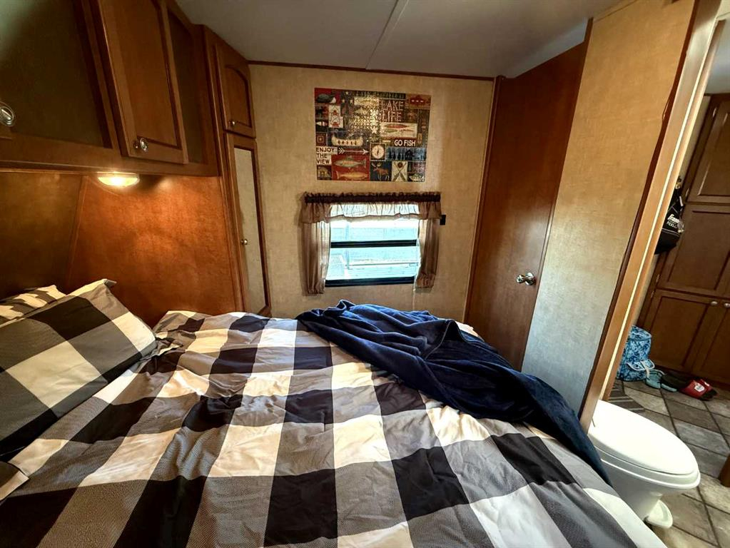 785 Carefree Resort, Rural Red Deer County, Alberta, T4G 0K6 (105655060)