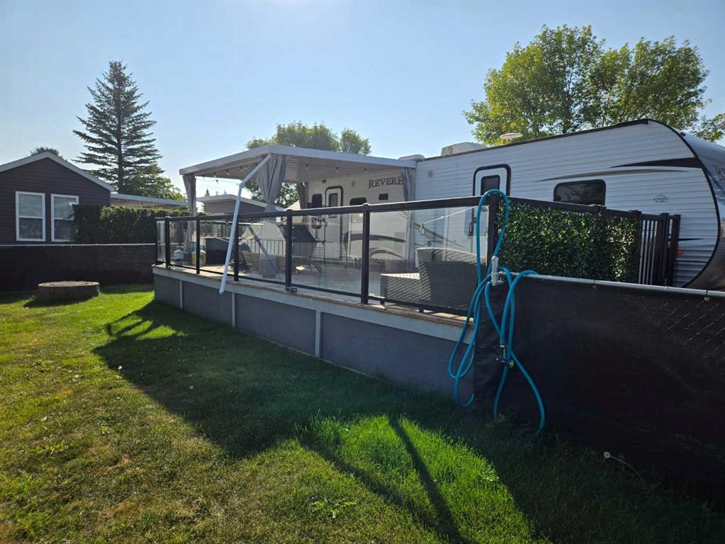 785 Carefree Resort, Rural Red Deer County, Alberta, T4G 0K6 (105655060)