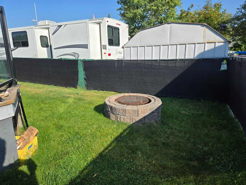 785 Carefree Resort, Rural Red Deer County, Alberta, T4G 0K6 (105655060)