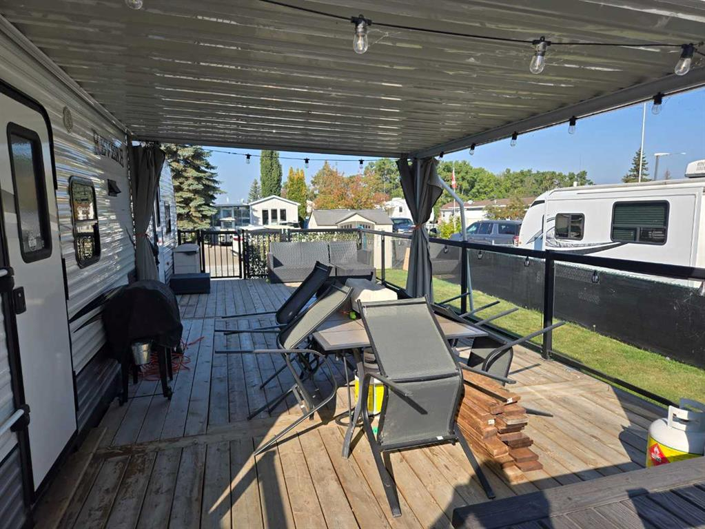 785 Carefree Resort, Rural Red Deer County, Alberta, T4G 0K6 (105655060)