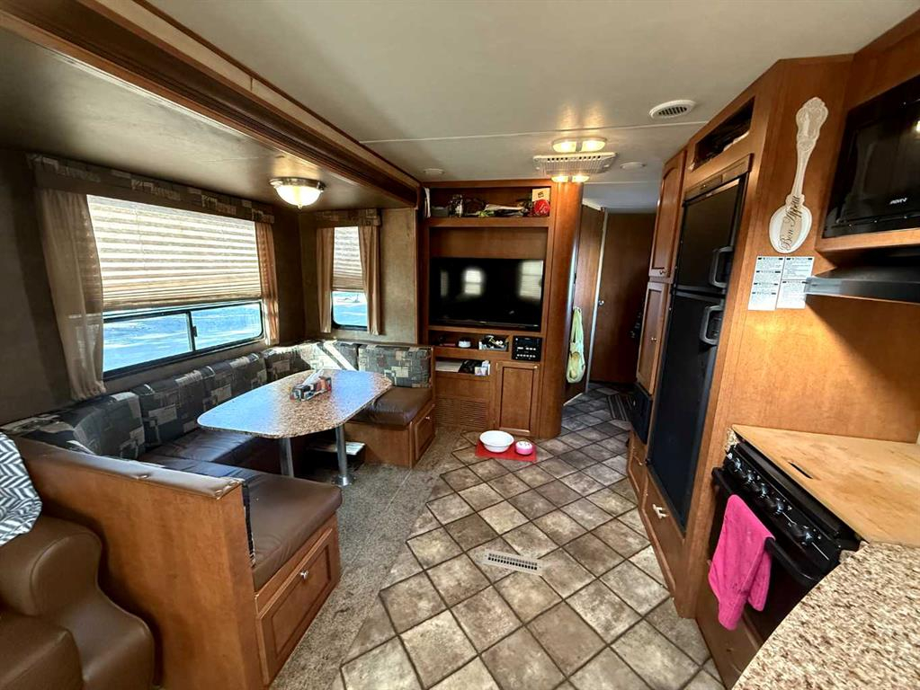 785 Carefree Resort, Rural Red Deer County, Alberta, T4G 0K6 (105655060)