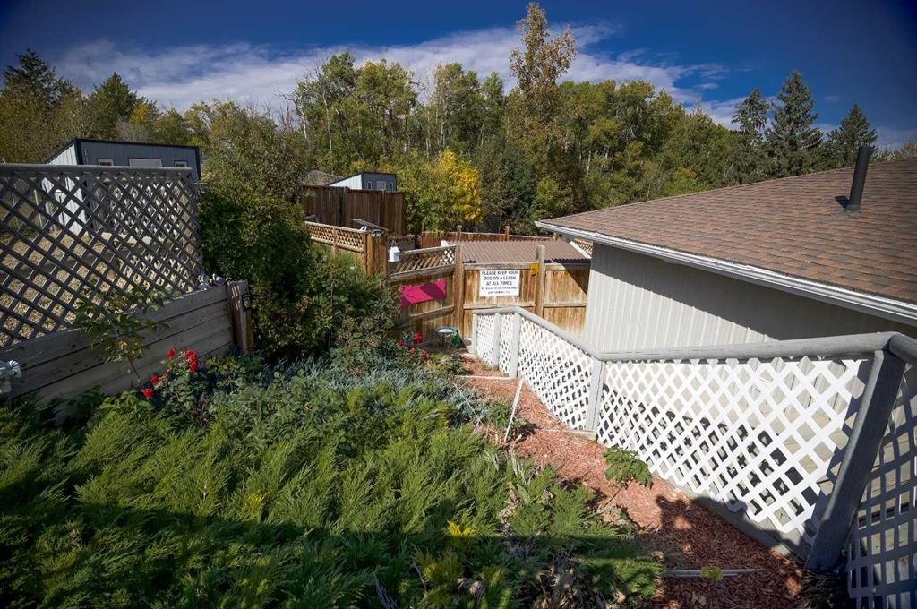 27006 Township Road 405.5 Township, Rural Lacombe County, Alberta, T4L 1X1 (105720633)