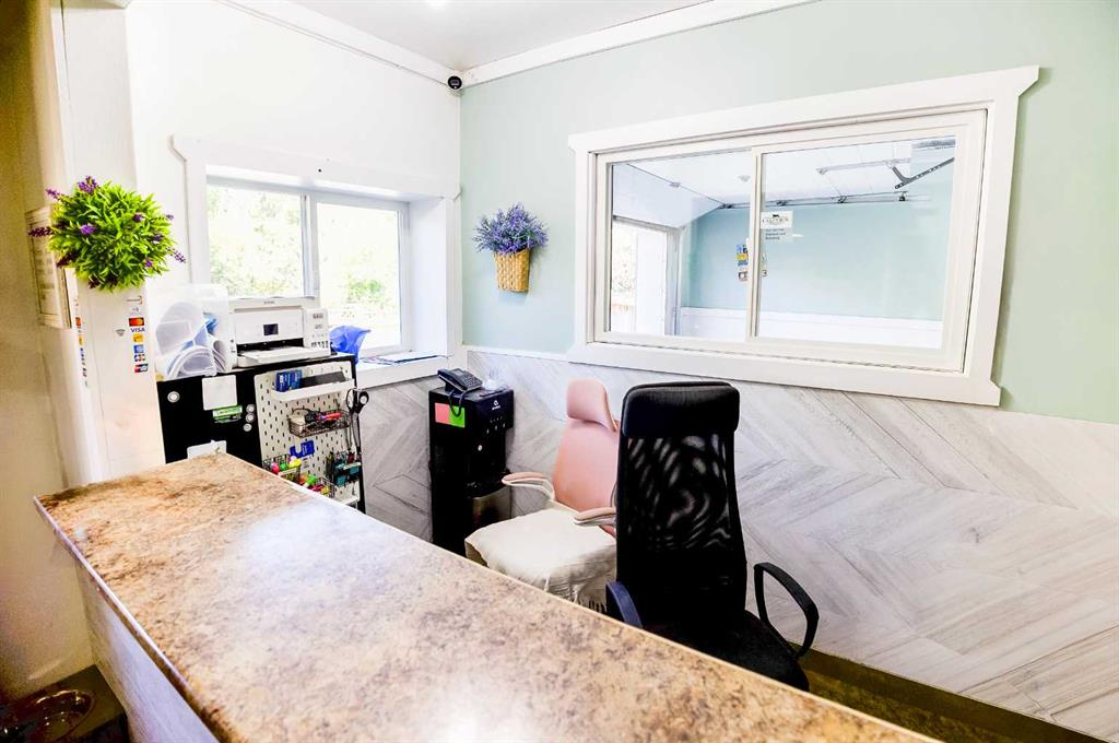 27006 Township Road 405.5 Township, Rural Lacombe County, Alberta, T4L 1X1 (105720633)