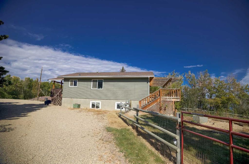 27006 Township Road 405.5 Township, Rural Lacombe County, Alberta, T4L 1X1 (105720633)