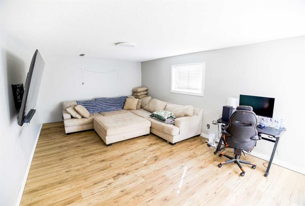 27006 Township Road 405.5 Township, Rural Lacombe County, Alberta, T4L 1X1 (105720633)