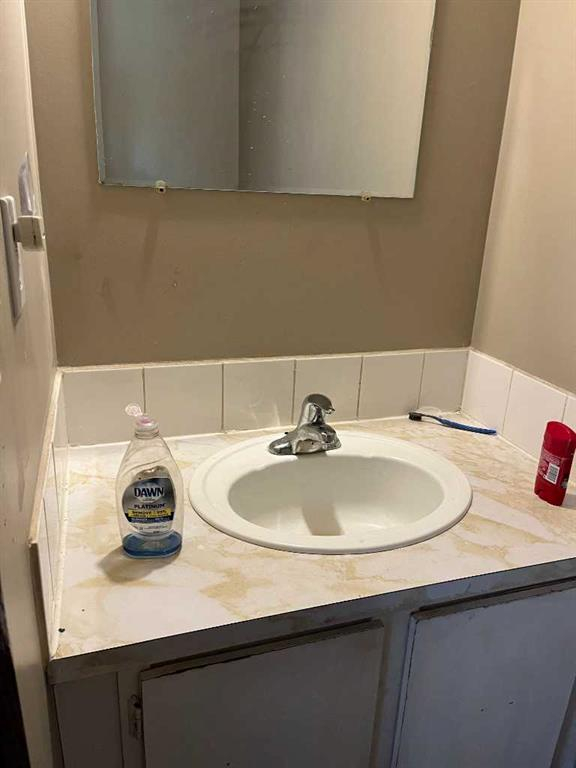 4611 50 Street, Red Deer, Alberta, T4N 2C2 (105792720)