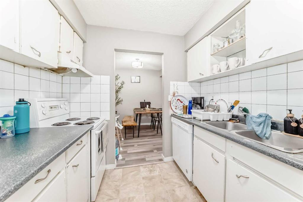 4611 50 Street, Red Deer, Alberta, T4N 2C2 (105792720)