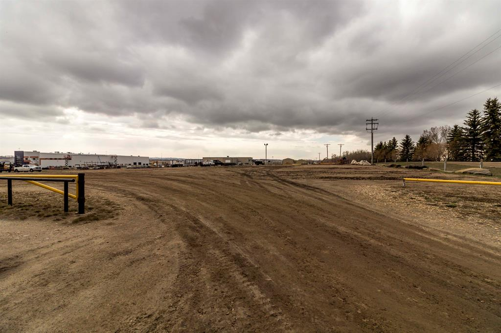 3 McKenzie Drive, Rural Red Deer County, Alberta, T4S 2H4 (105813928)